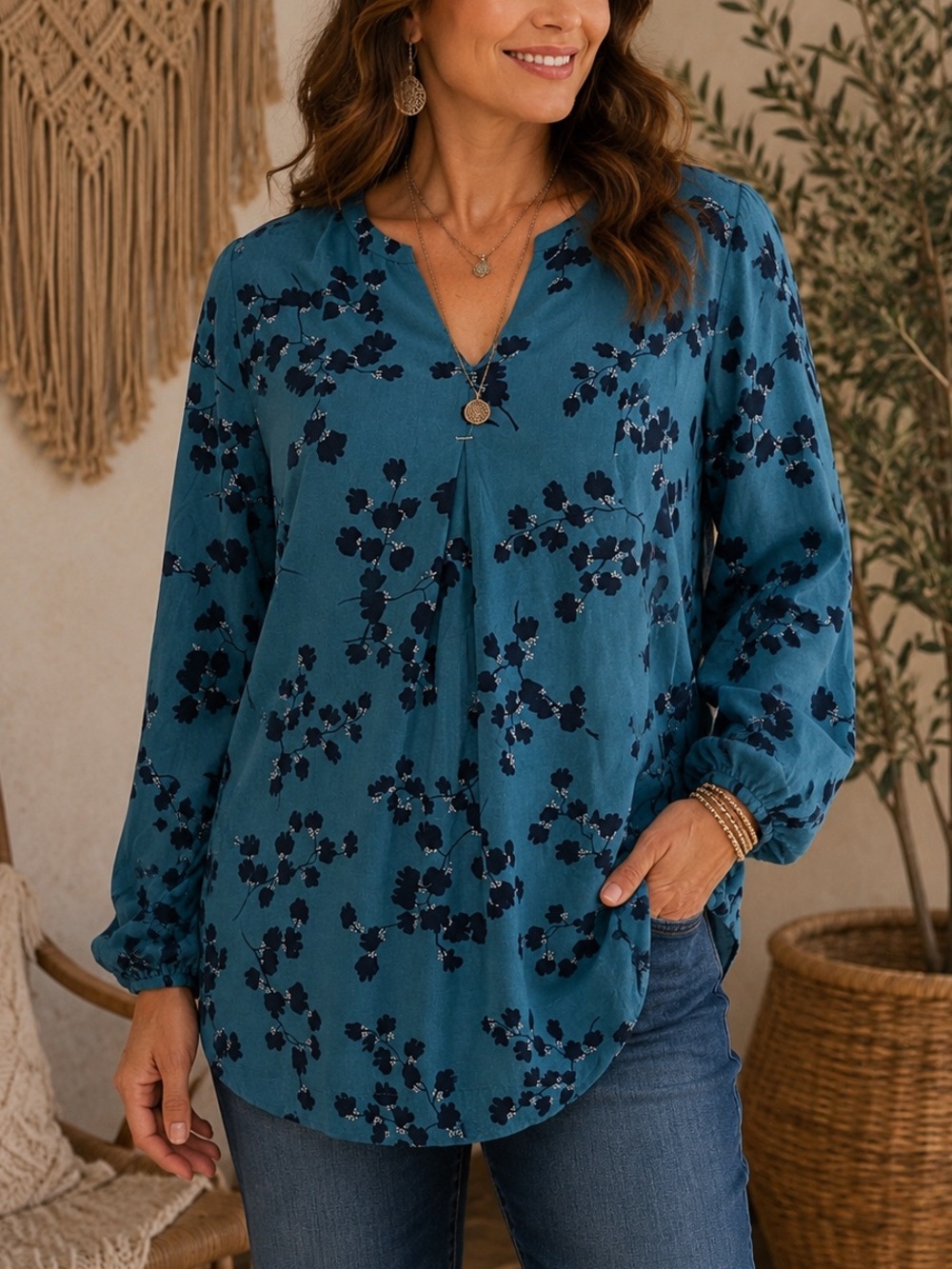 Joules Women's Rosamund top in a teal blossom floral print size 8 d1